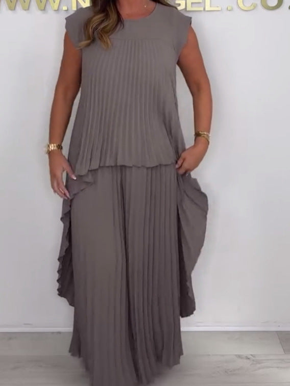 Ensemble Laney avec des tops midi plissés à manches courtes irrégulières et un pantalon à taille large et élastique