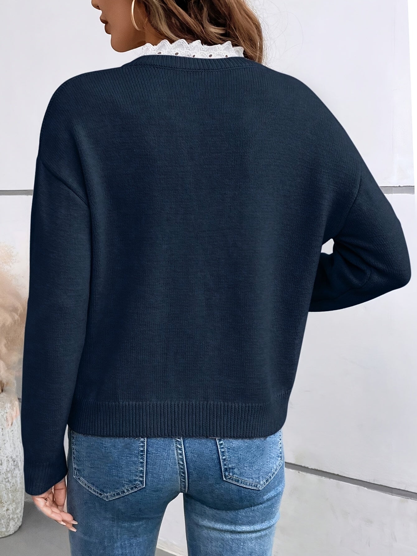 Maelis – Pull en tricot avec détail en dentelle