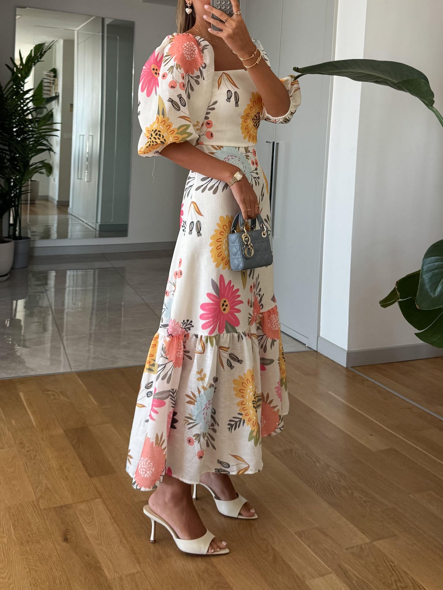 Mia| Robe Midi à Imprimé Floral avec Col Carré et Manches Bouffantes