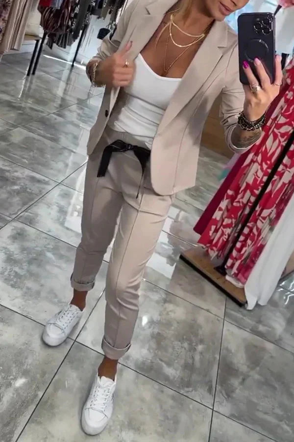 Lize| Un ensemble sur mesure avec une veste douce et un pantalon jogging confortable