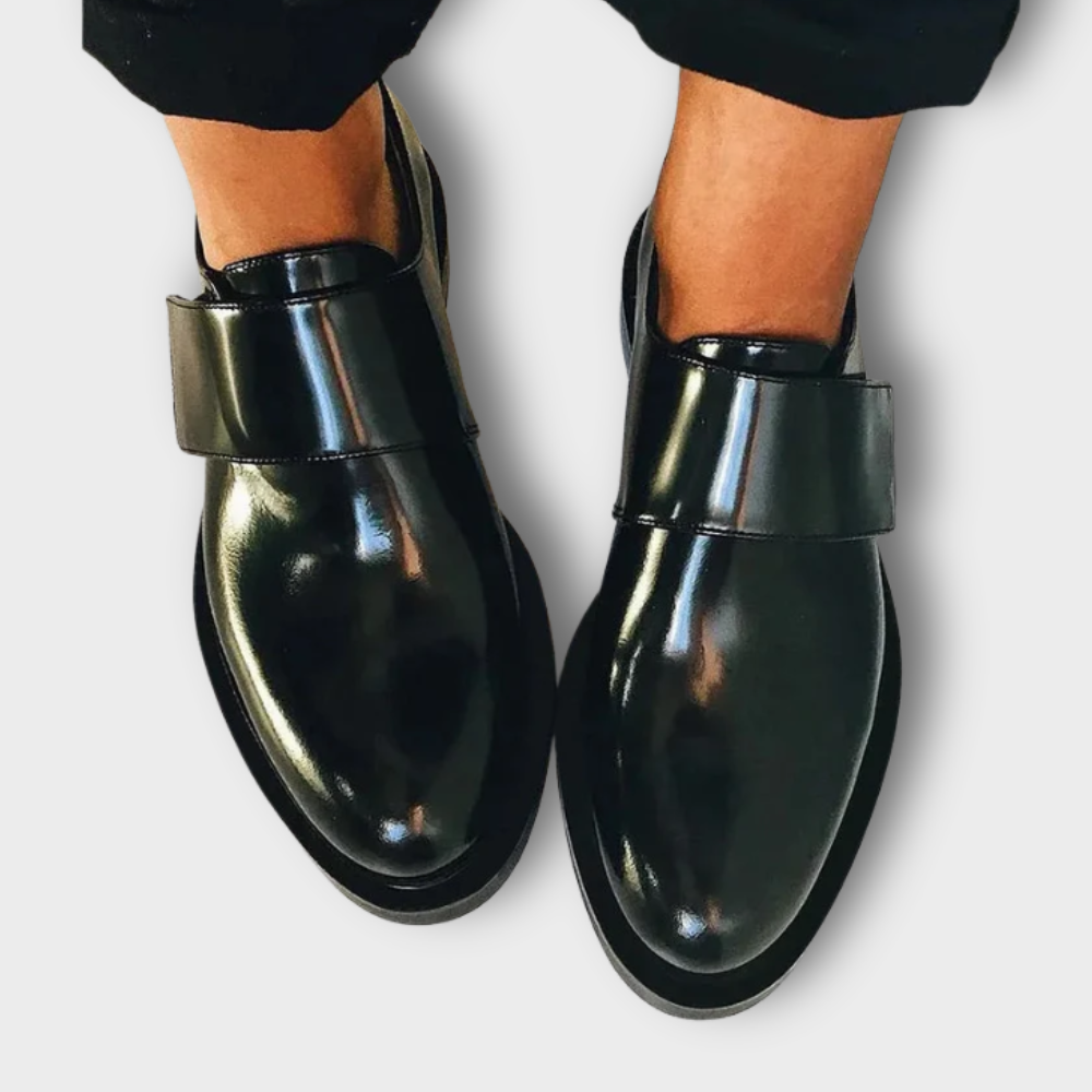 IRIS | Mocassins vernis à bride